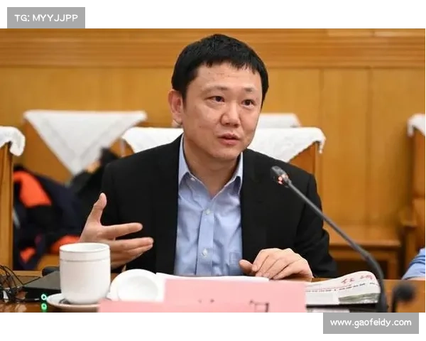 尼茅夫的独特魅力与成就分析:从学术贡献到个人风采的全面探讨 尼茅夫的独特魅力与成就分析:从学术贡献到个人风采的全面探讨